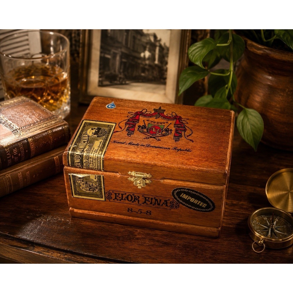 Arturo Fuente Flor Fina 8-5-8 Empty Wooden Cigar Box Dominican Republic VTG 6.5"